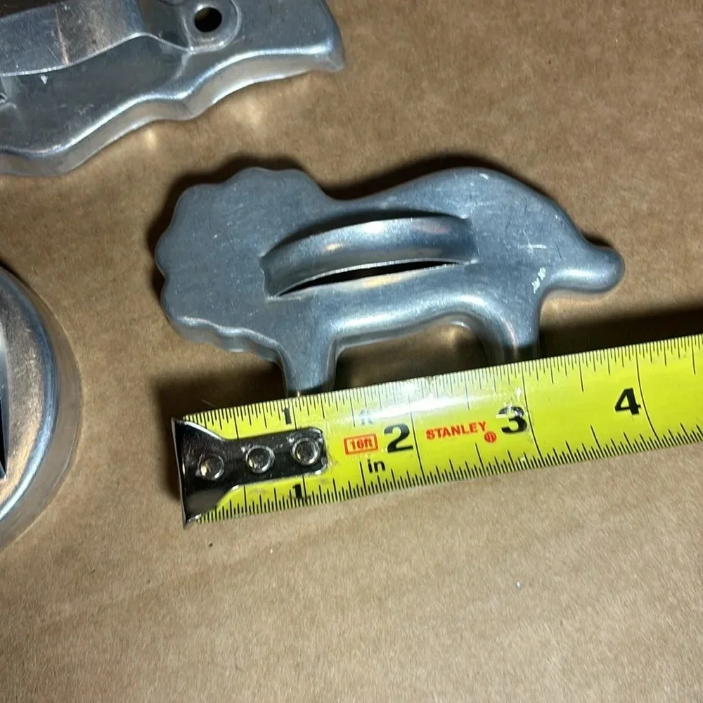 Vintage Animal Cookie Cutters, Lion, Hen, Fish